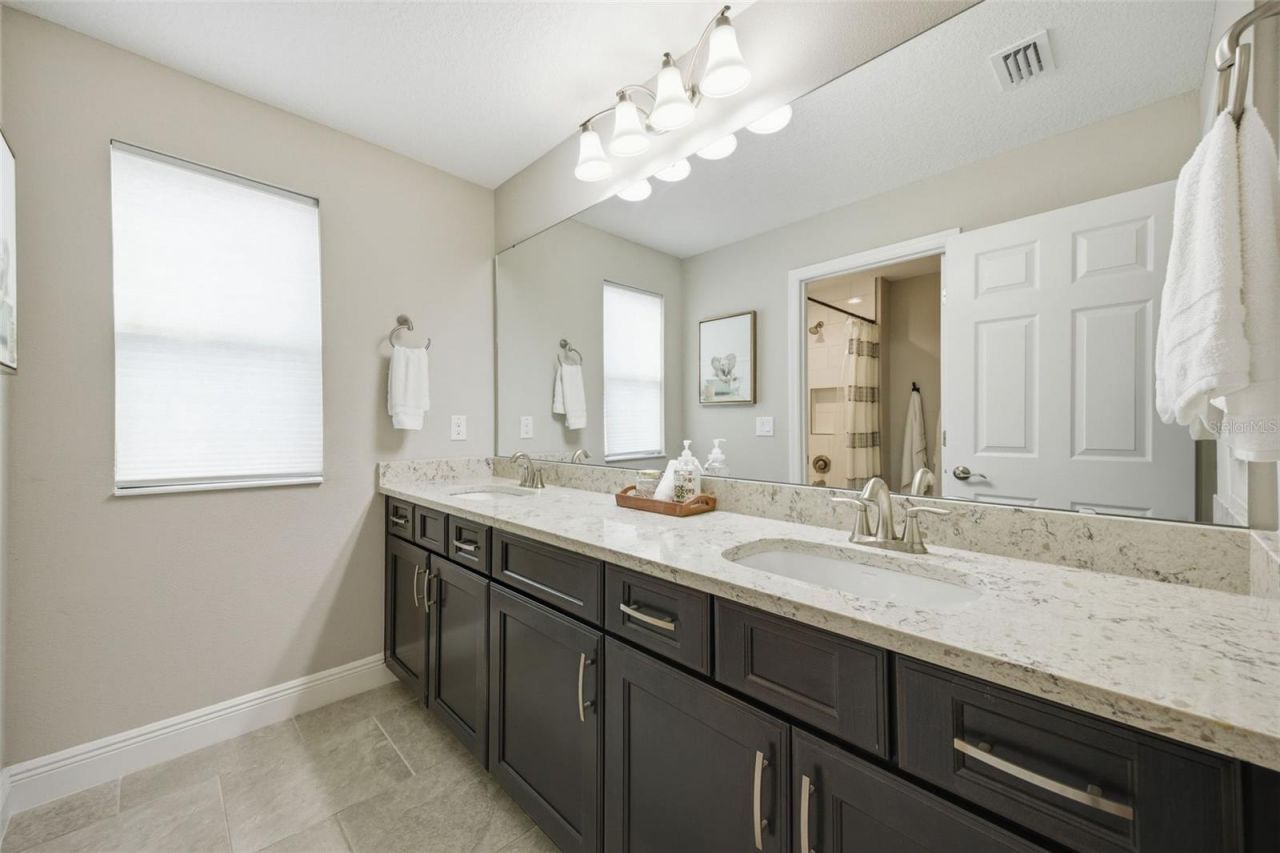 8310 Carrhill Place , Parrish, FL 34219 Photo