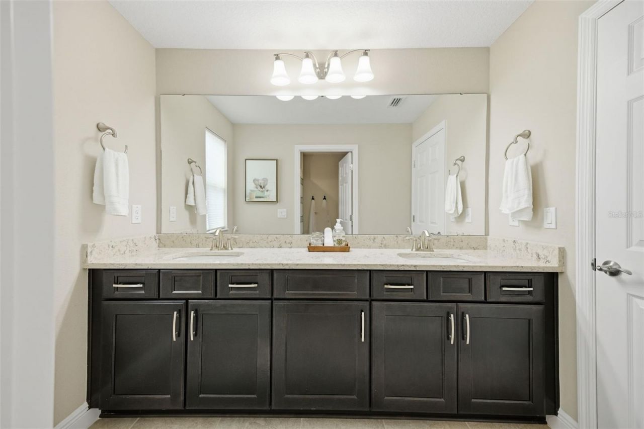 8310 Carrhill Place , Parrish, FL 34219 Photo