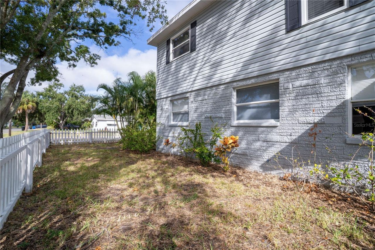 7991 24th Ave N Avenue N, Saint Petersburg, FL 33710 Photo