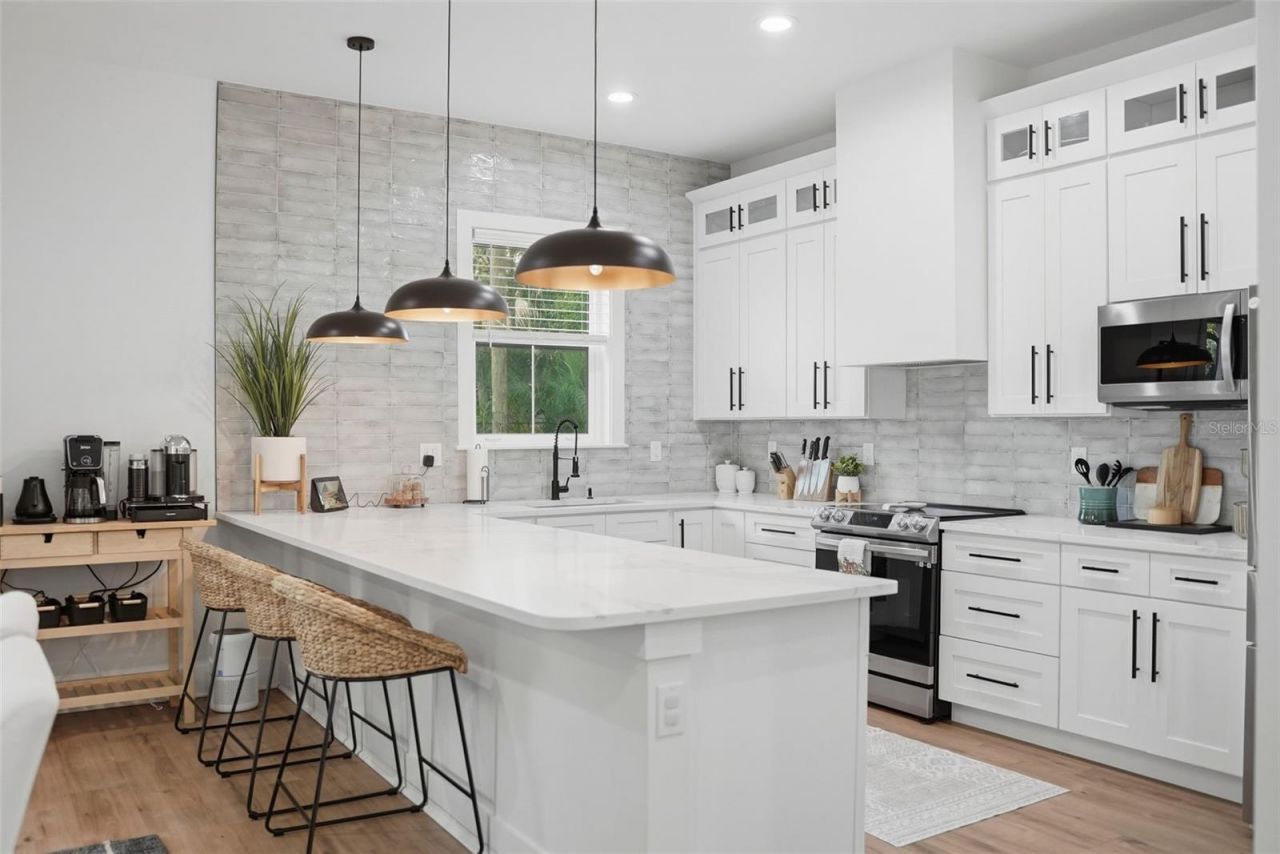 1727 Maryland Avenue Ne, Saint Petersburg, FL 33703 Photo