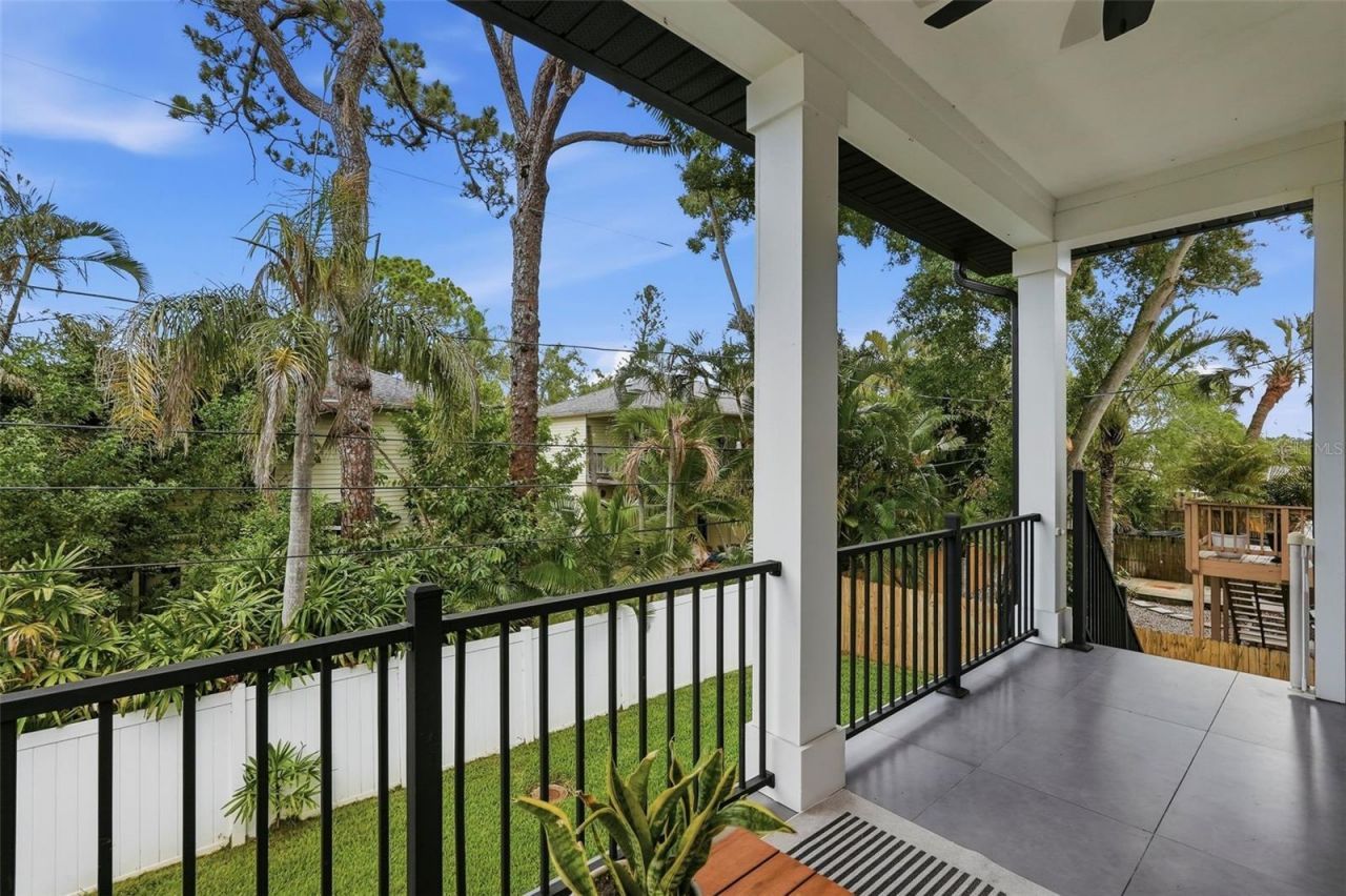 1727 Maryland Avenue Ne, Saint Petersburg, FL 33703 Photo