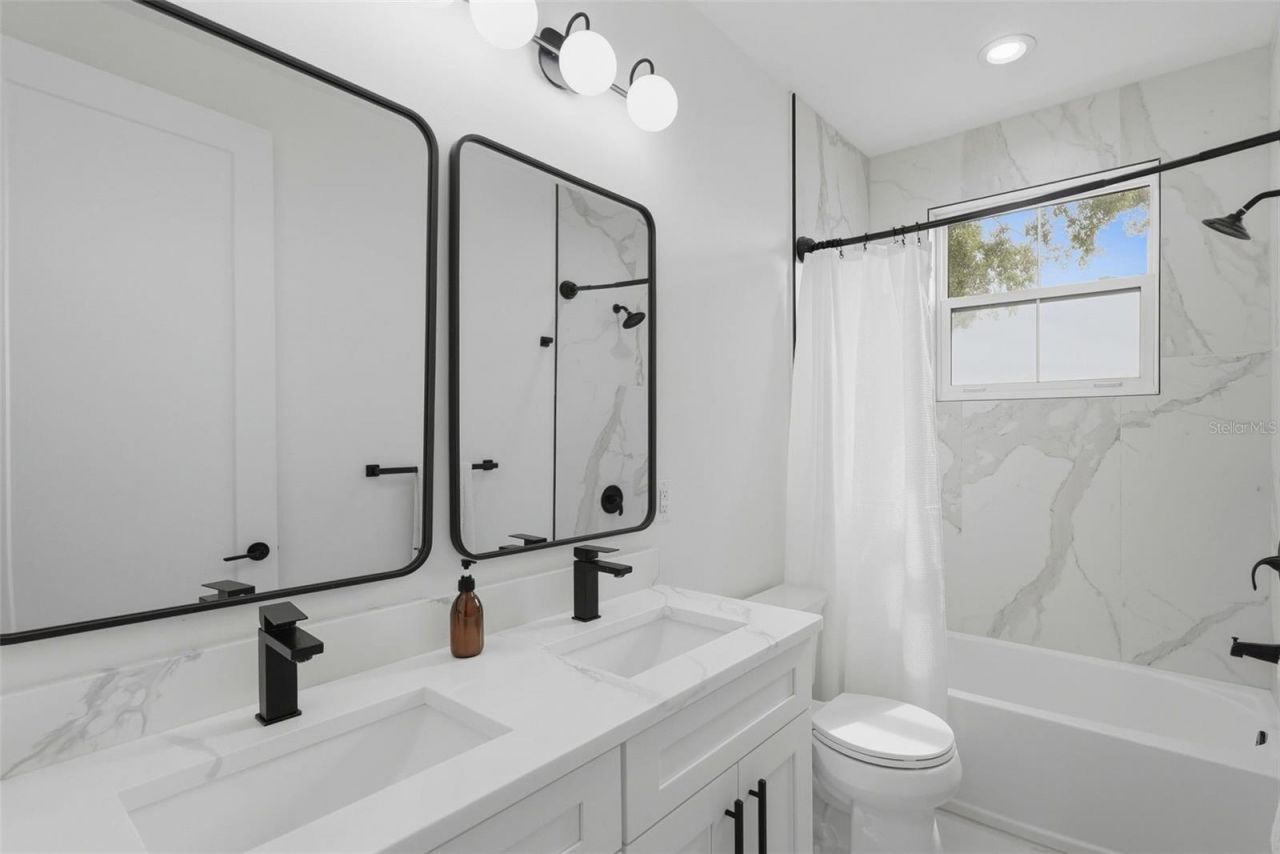 1727 Maryland Avenue Ne, Saint Petersburg, FL 33703 Photo