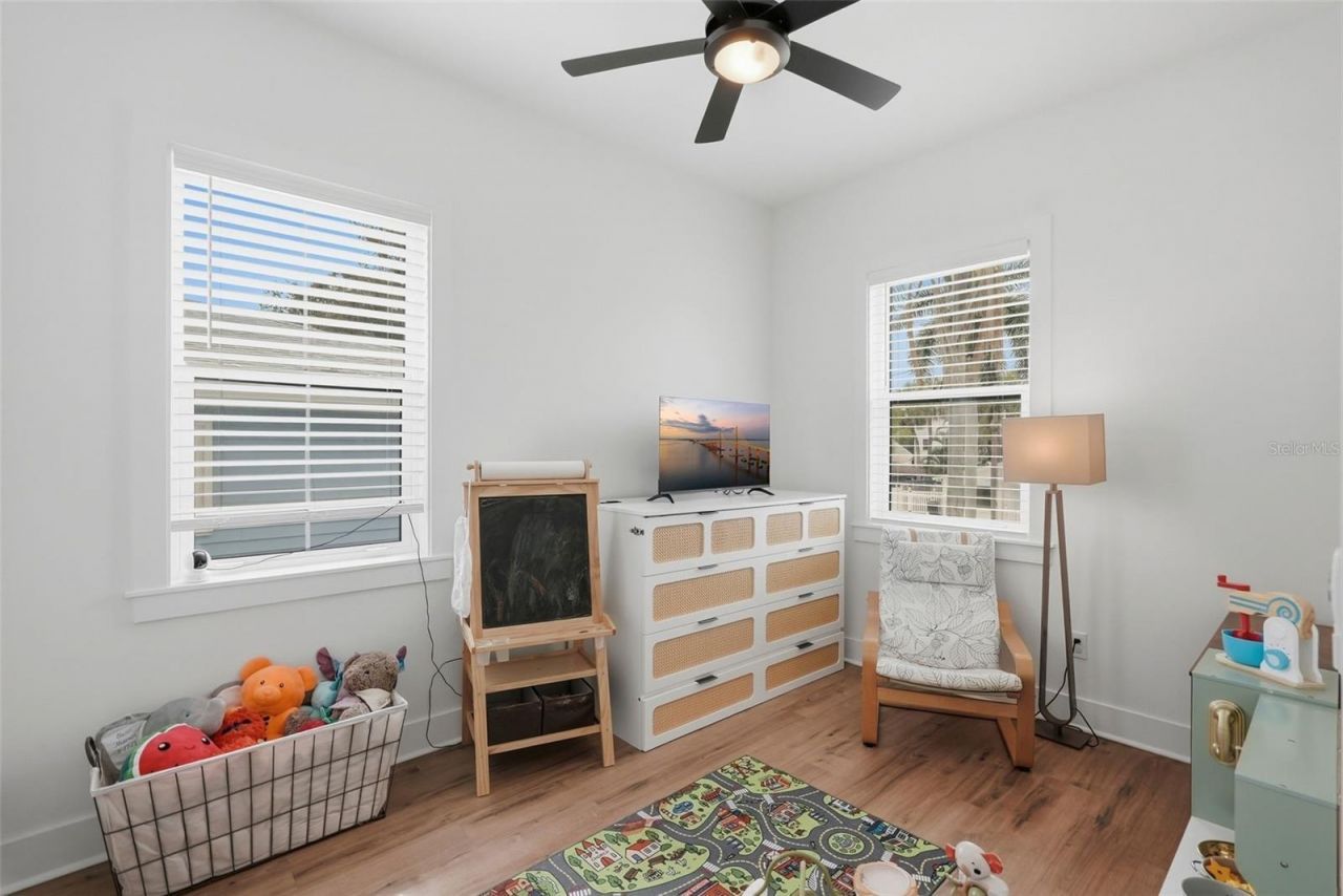 1727 Maryland Avenue Ne, Saint Petersburg, FL 33703 Photo
