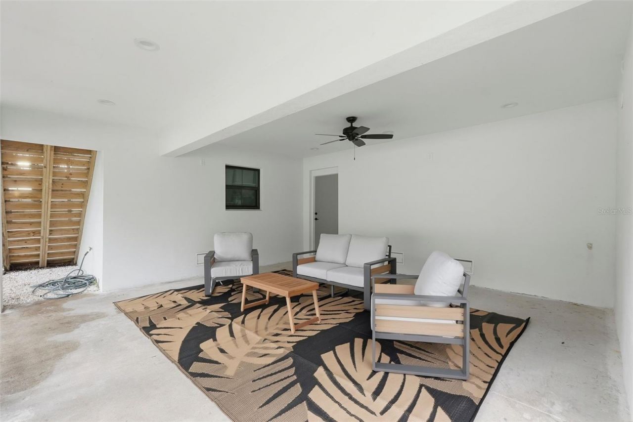 1727 Maryland Avenue Ne, Saint Petersburg, FL 33703 Photo