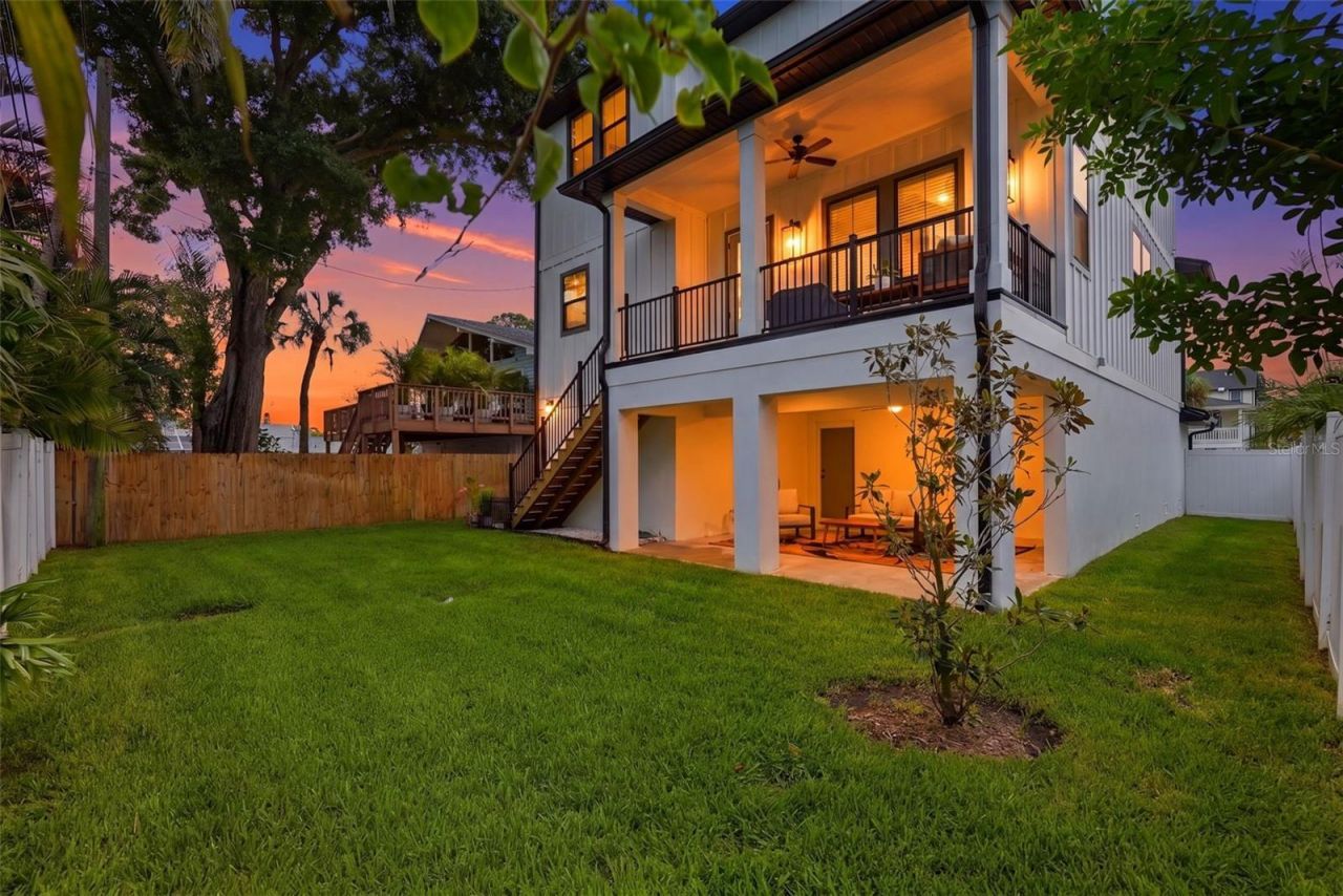 1727 Maryland Avenue Ne, Saint Petersburg, FL 33703 Photo