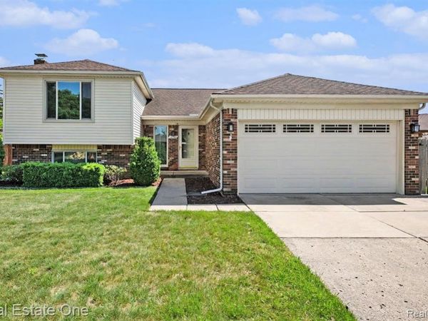 13732 Brunswick Drive , Sterling Heights, MI 48312