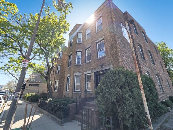 593 Centre Street, Unit 3, Boston, MA 02130