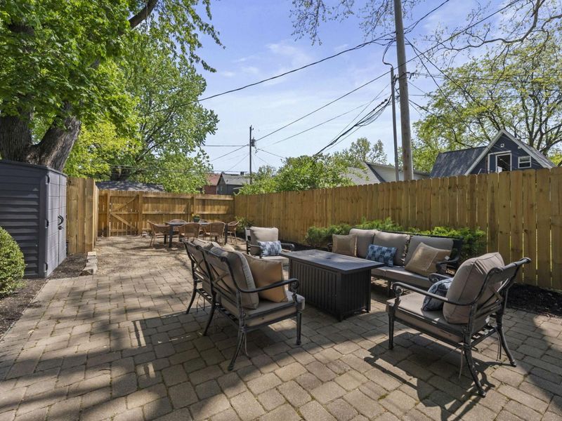 1056 Pennsylvania Avenue , Columbus, OH 43201 Photo 27
