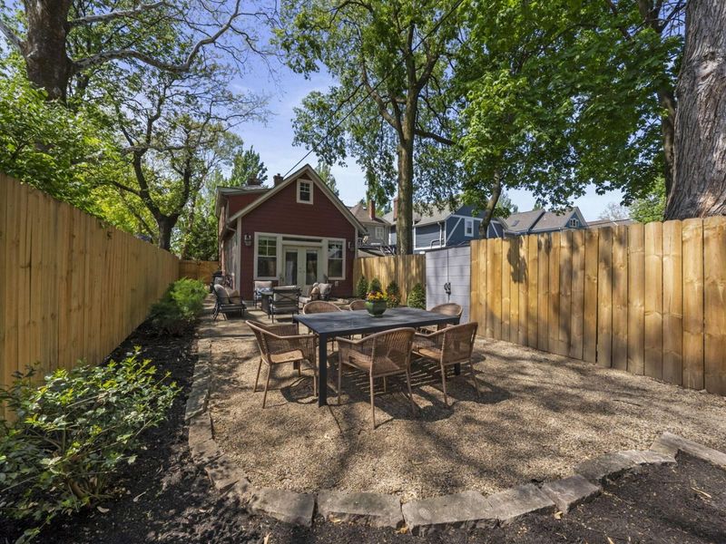 1056 Pennsylvania Avenue , Columbus, OH 43201 Photo 30