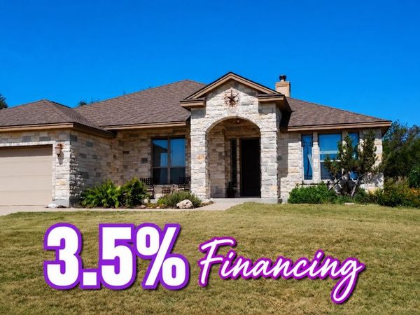 208 Venture BLVD S, Point Venture, TX 78645