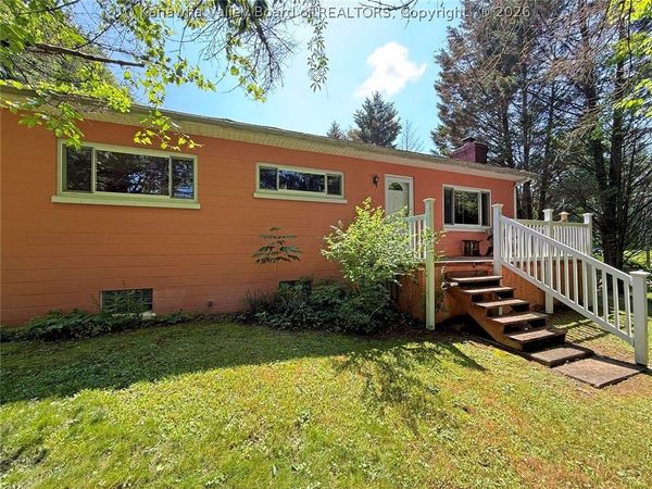 657 Timber Lane, Elkview, WV 25071