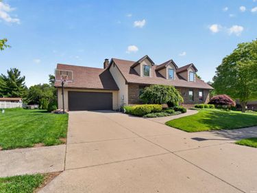 1525 Rapids Way, Fort Wayne, IN 46825