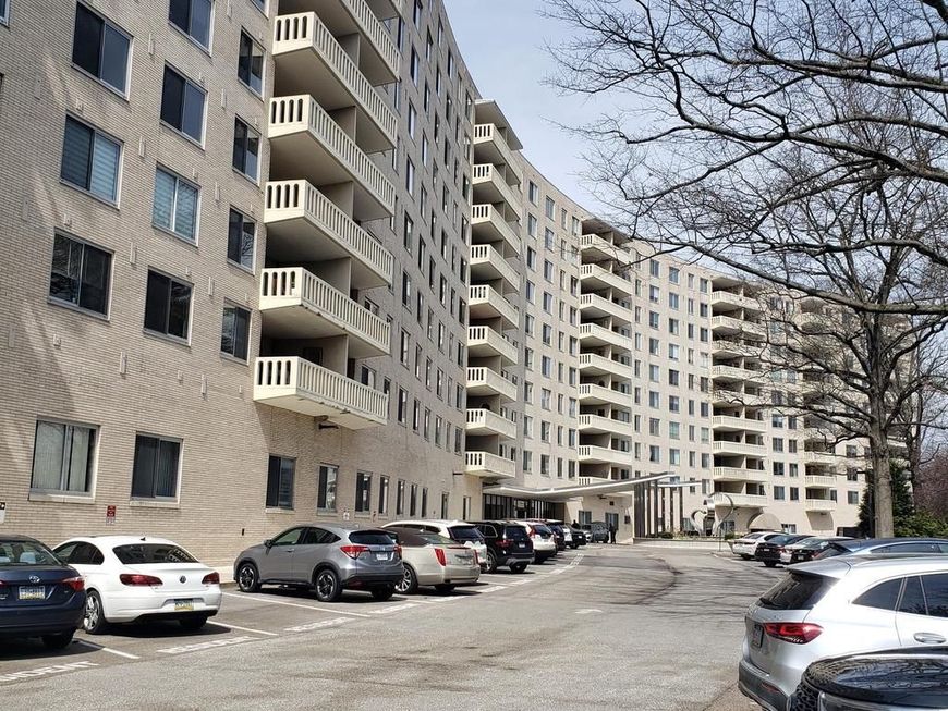 191 Presidential Boulevard, Unit R-431, Bala Cynwyd, PA 19004 Main Photo