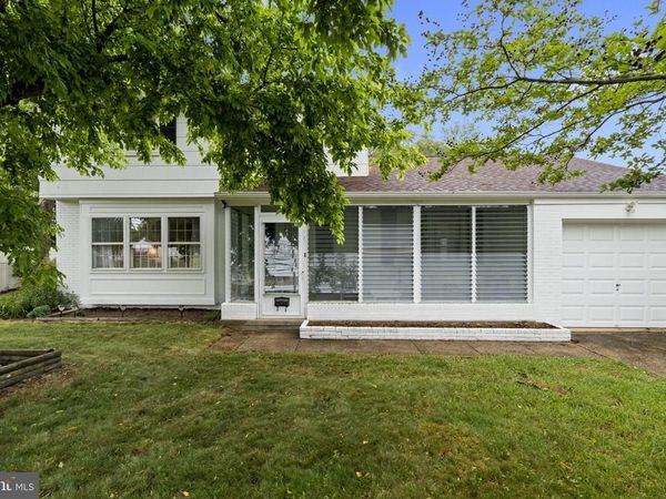 211 SWEDESBORO AVENUE, GIBBSTOWN, NJ 08027