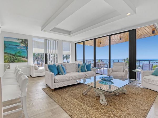 106 Inlet Way, Unit 305, Palm Beach Shores, FL 33404