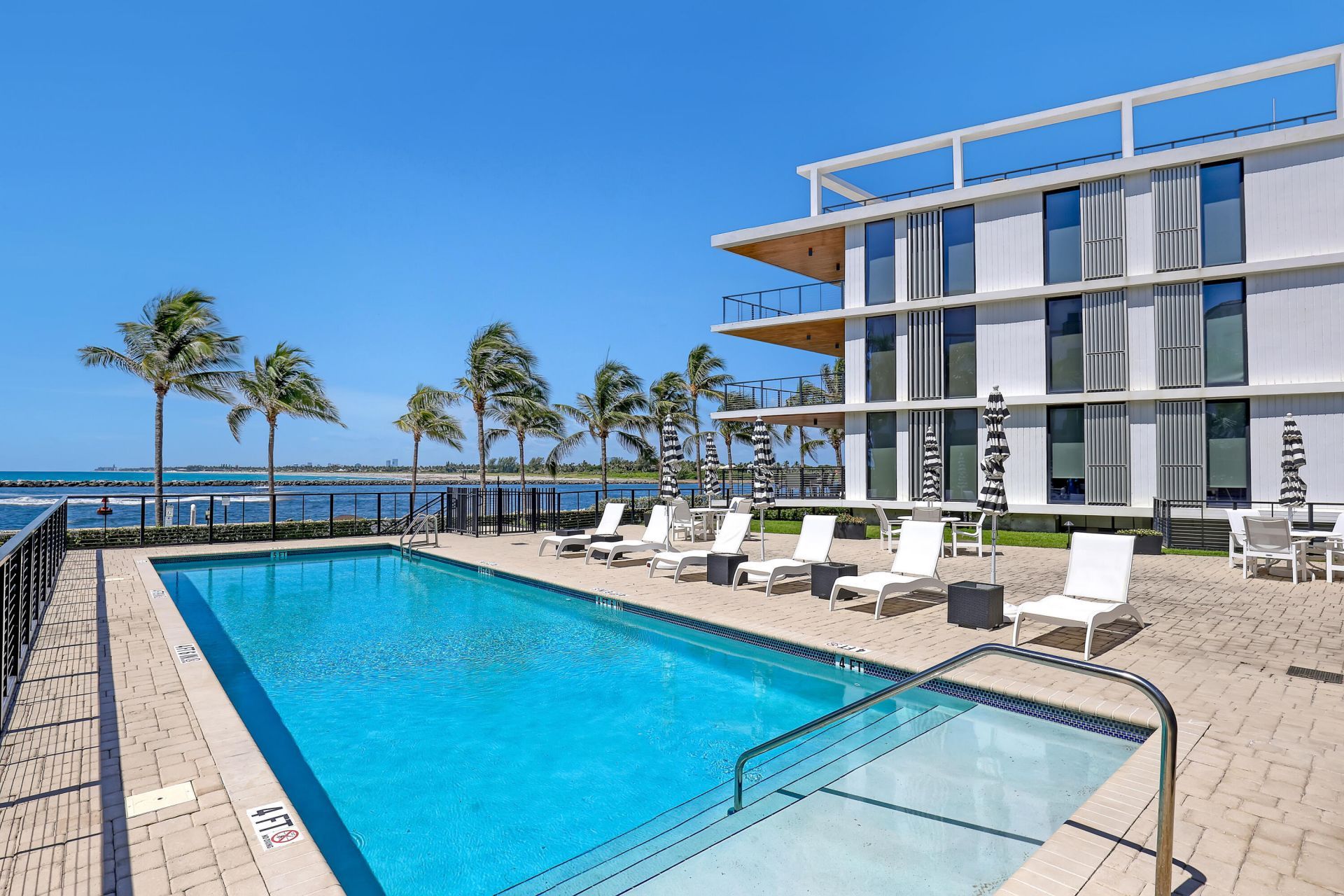 106 Inlet Way, Unit 305, Palm Beach Shores, FL 33404 Photo