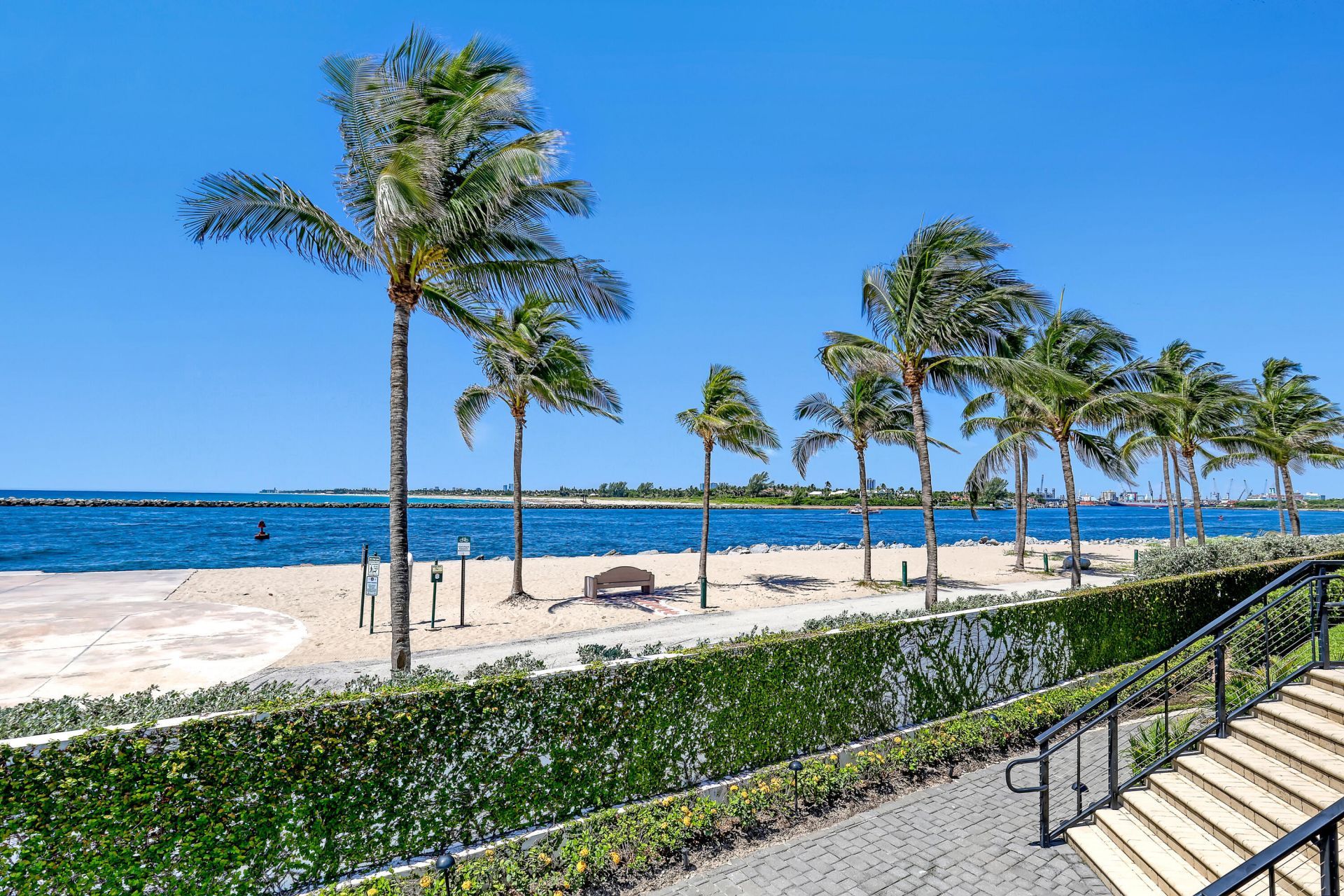 106 Inlet Way, Unit 305, Palm Beach Shores, FL 33404 Photo