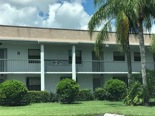 1271 SE Parkview Place, Unit H8, Stuart, FL 34994