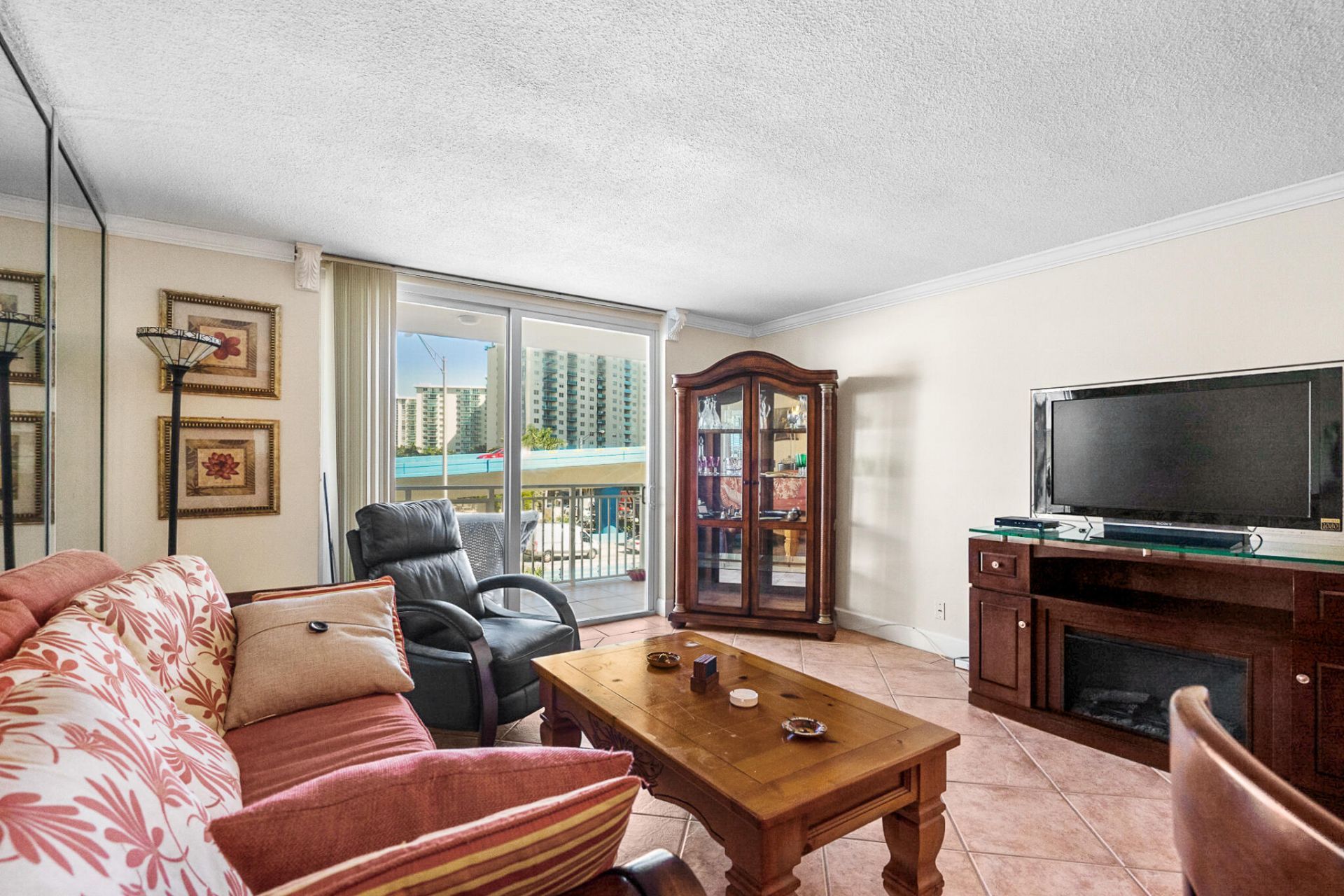 1801 S Ocean Drive, Unit 332, Hallandale Beach, FL 33009 Photo