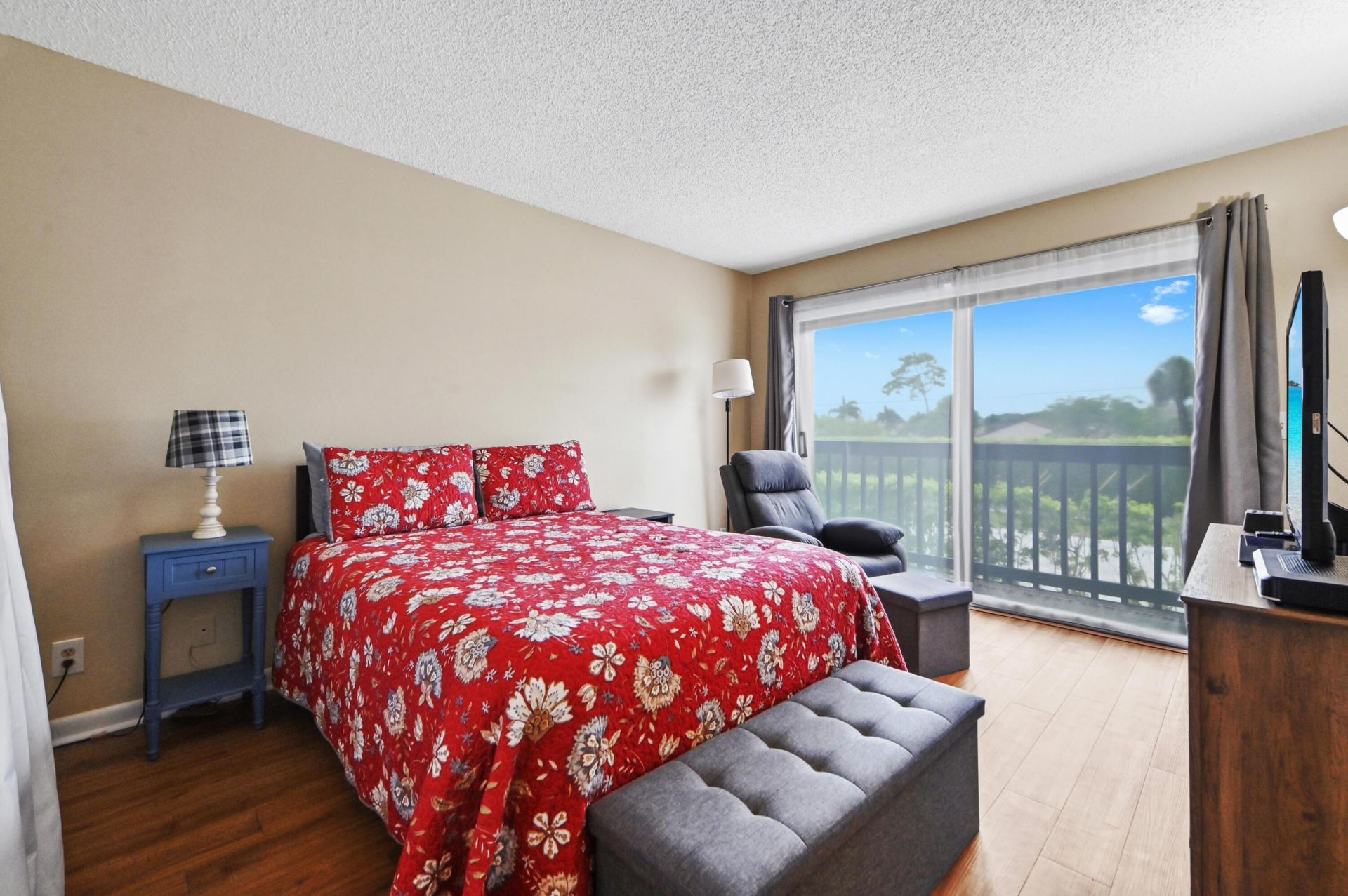 2641 Gately Drive W, Unit 503, West Palm Beach, FL 33415 Photo