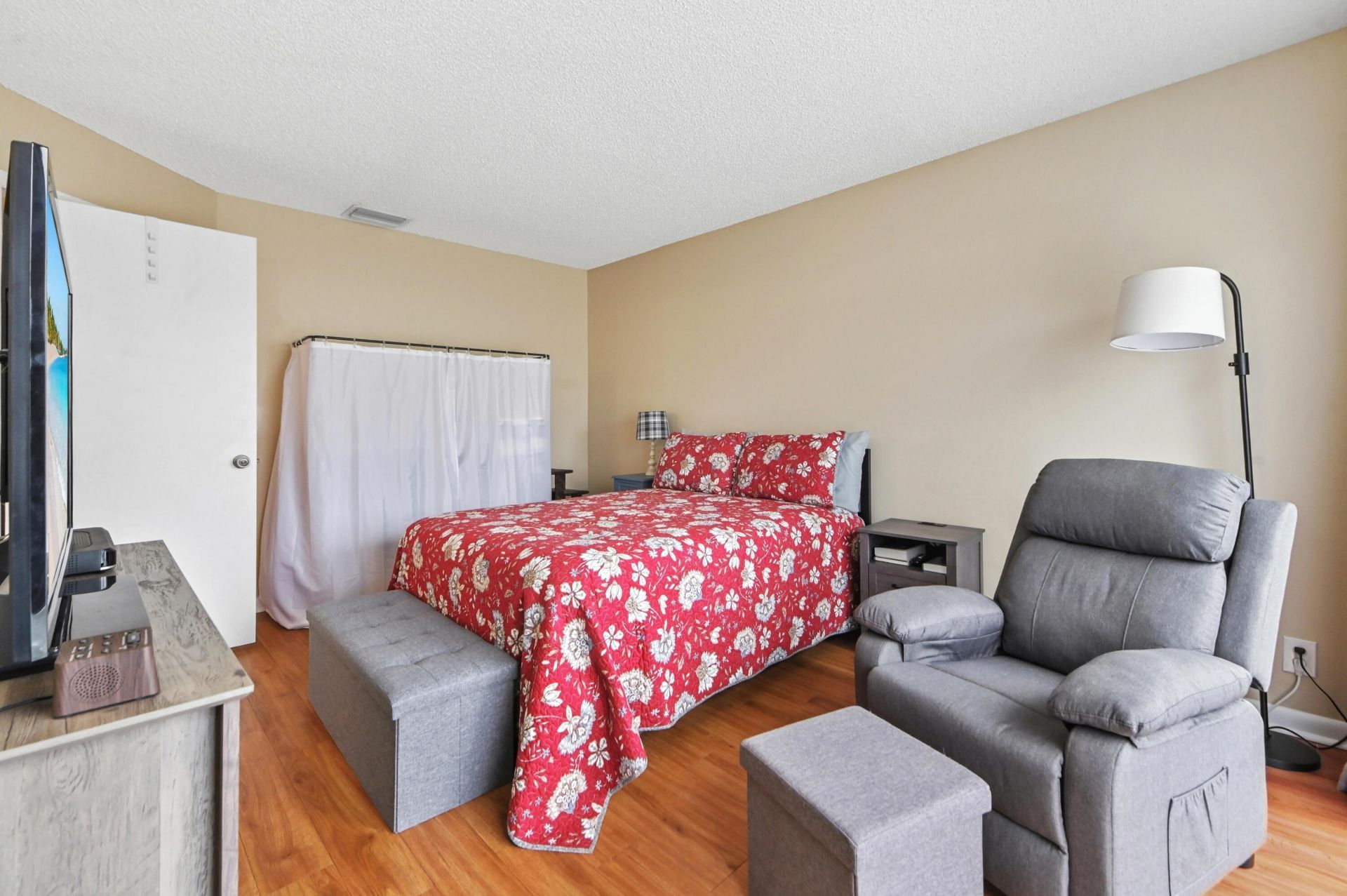 2641 Gately Drive W, Unit 503, West Palm Beach, FL 33415 Photo