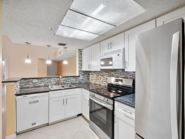 5011 Wiles Road, Unit 303, Coconut Creek, FL 33073