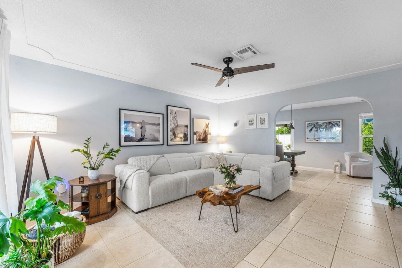 2527 SW 12th Street, Boynton Beach, FL 33426 Photo