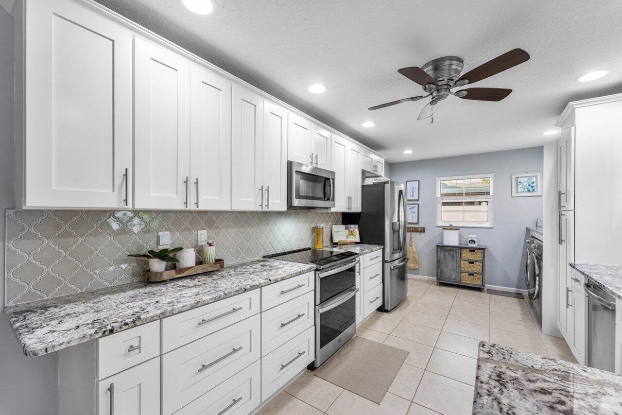 2527 SW 12th Street, Boynton Beach, FL 33426 Photo