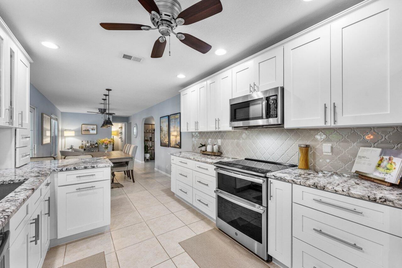 2527 SW 12th Street, Boynton Beach, FL 33426 Photo