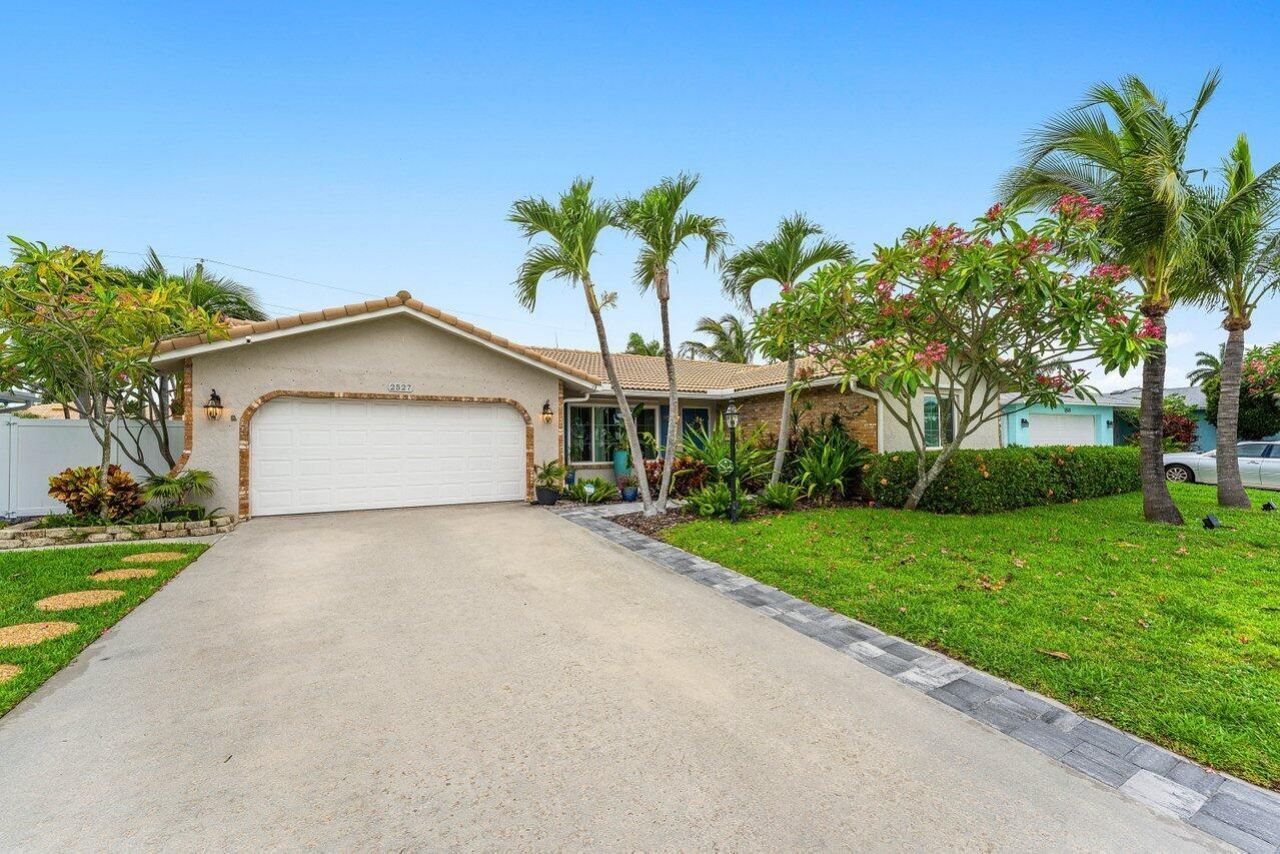 2527 SW 12th Street, Boynton Beach, FL 33426 Photo