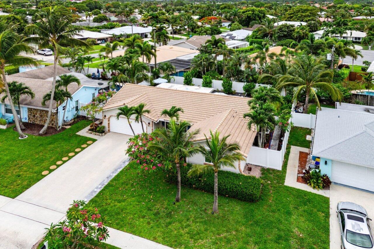 2527 SW 12th Street, Boynton Beach, FL 33426 Photo