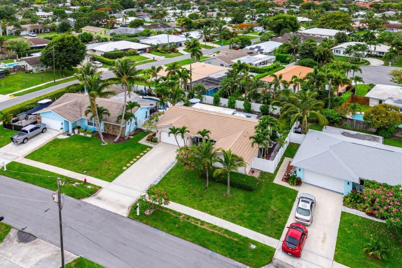 2527 SW 12th Street, Boynton Beach, FL 33426 Photo