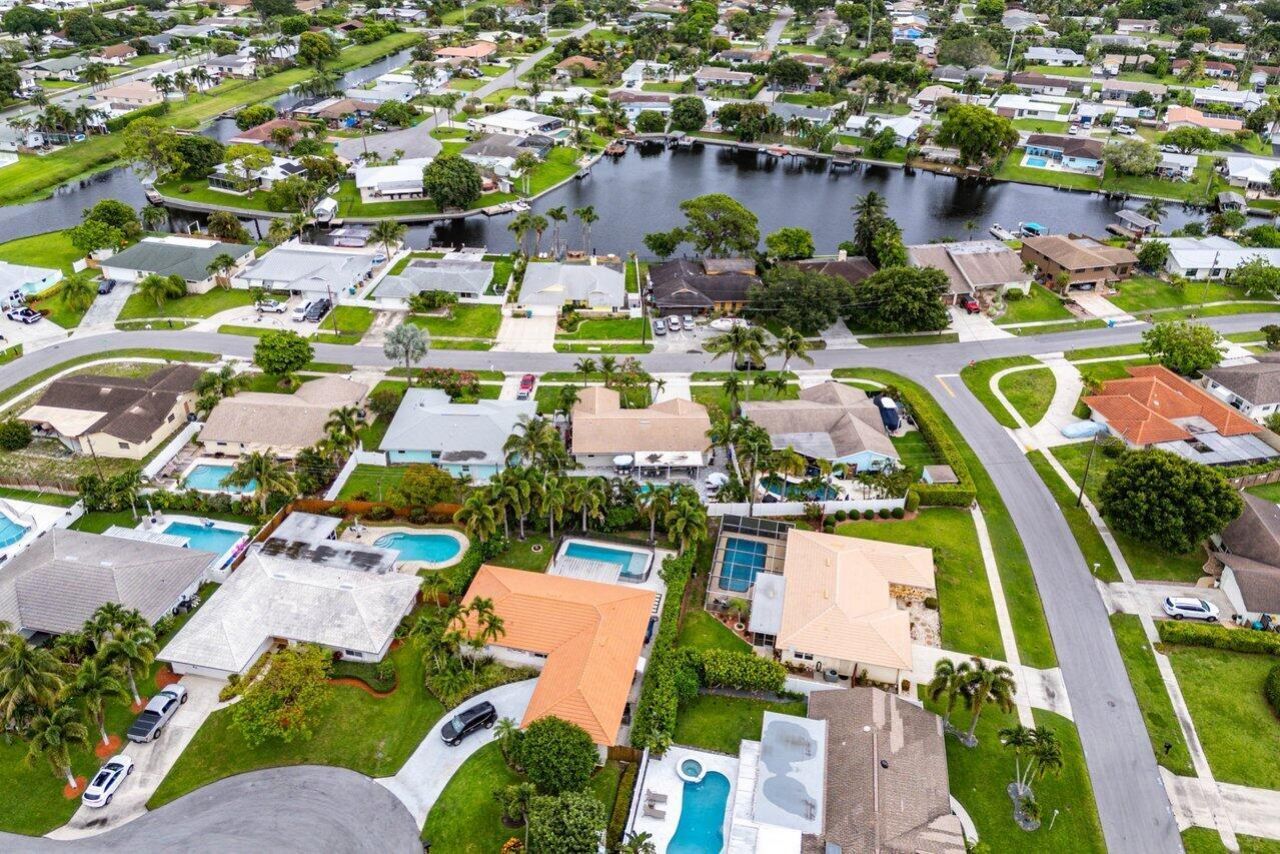 2527 SW 12th Street, Boynton Beach, FL 33426 Photo