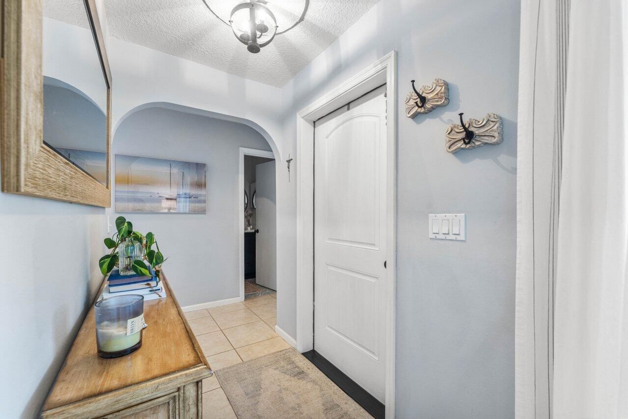 2527 SW 12th Street, Boynton Beach, FL 33426 Photo