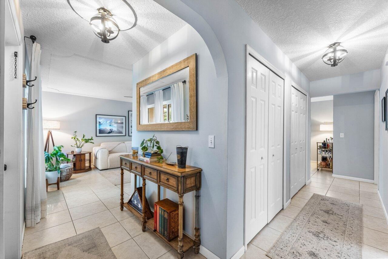 2527 SW 12th Street, Boynton Beach, FL 33426 Photo