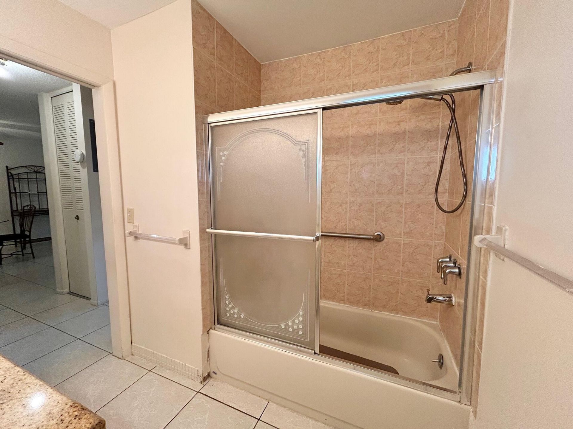 2854 E Ashley Dr Drive E, Unit B, West Palm Beach, FL 33415 Photo