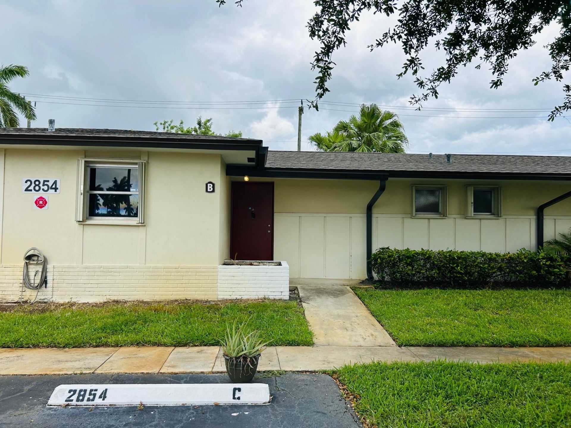 2854 E Ashley Dr Drive E, Unit B, West Palm Beach, FL 33415 Photo
