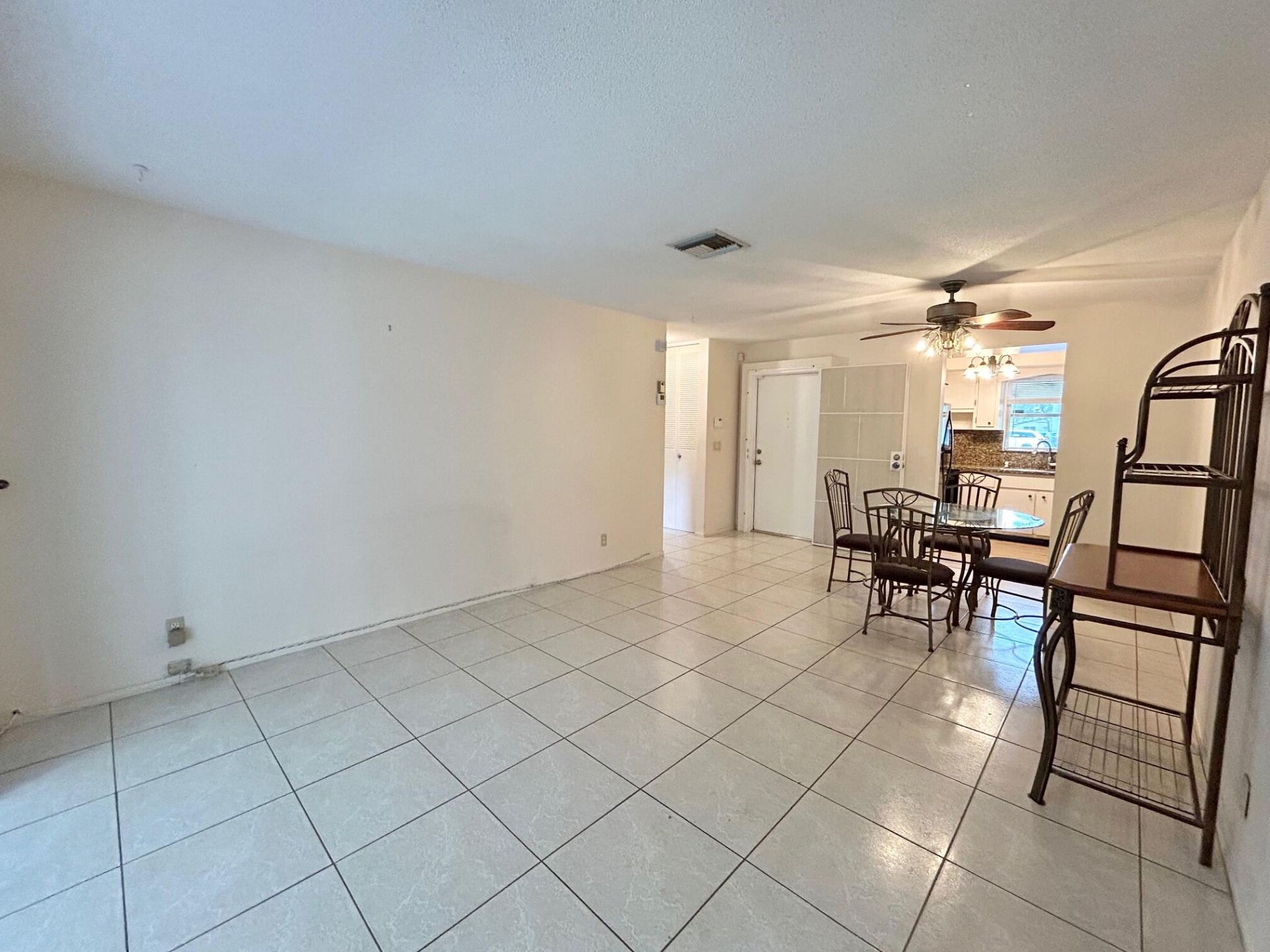 2854 E Ashley Dr Drive E, Unit B, West Palm Beach, FL 33415 Photo