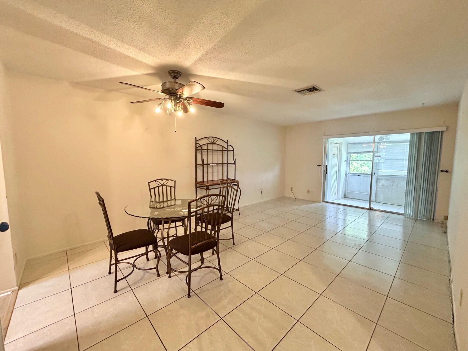 2854 E Ashley Dr Drive E, Unit B, West Palm Beach, FL 33415 Photo
