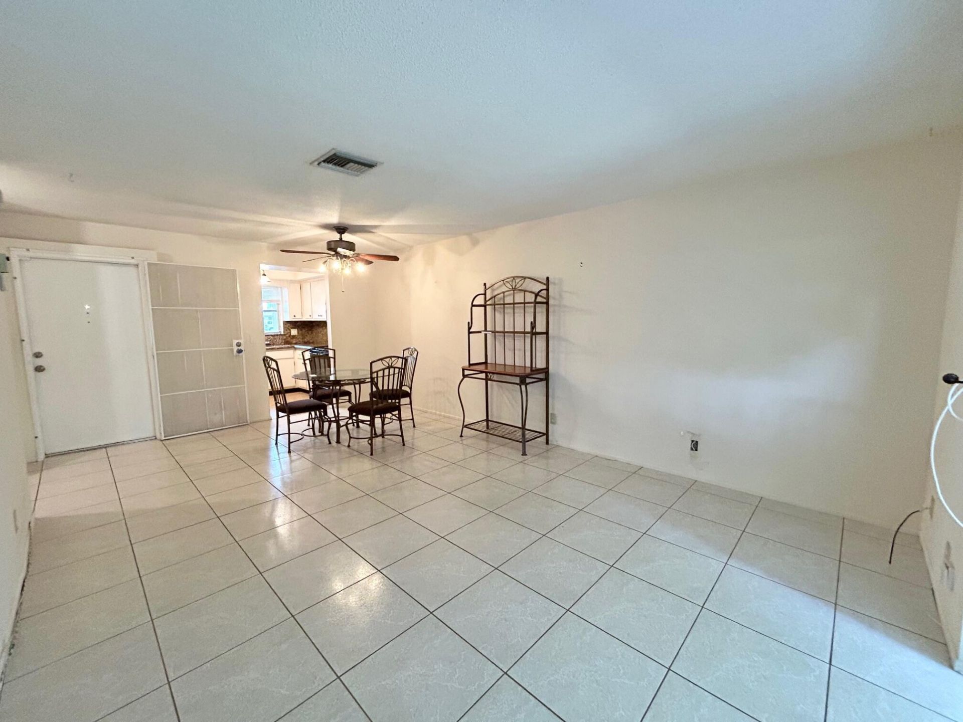 2854 E Ashley Dr Drive E, Unit B, West Palm Beach, FL 33415 Photo