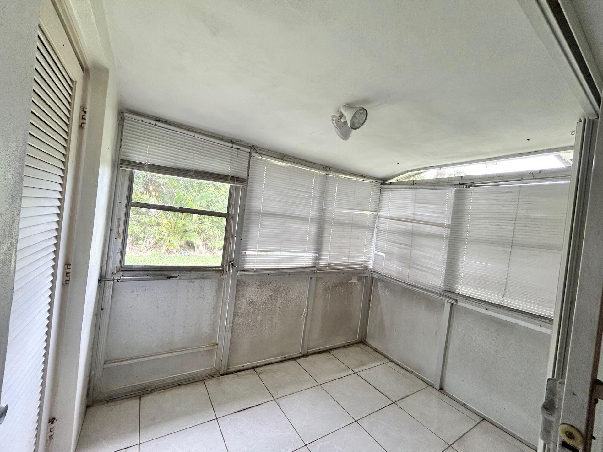 2854 E Ashley Dr Drive E, Unit B, West Palm Beach, FL 33415 Photo