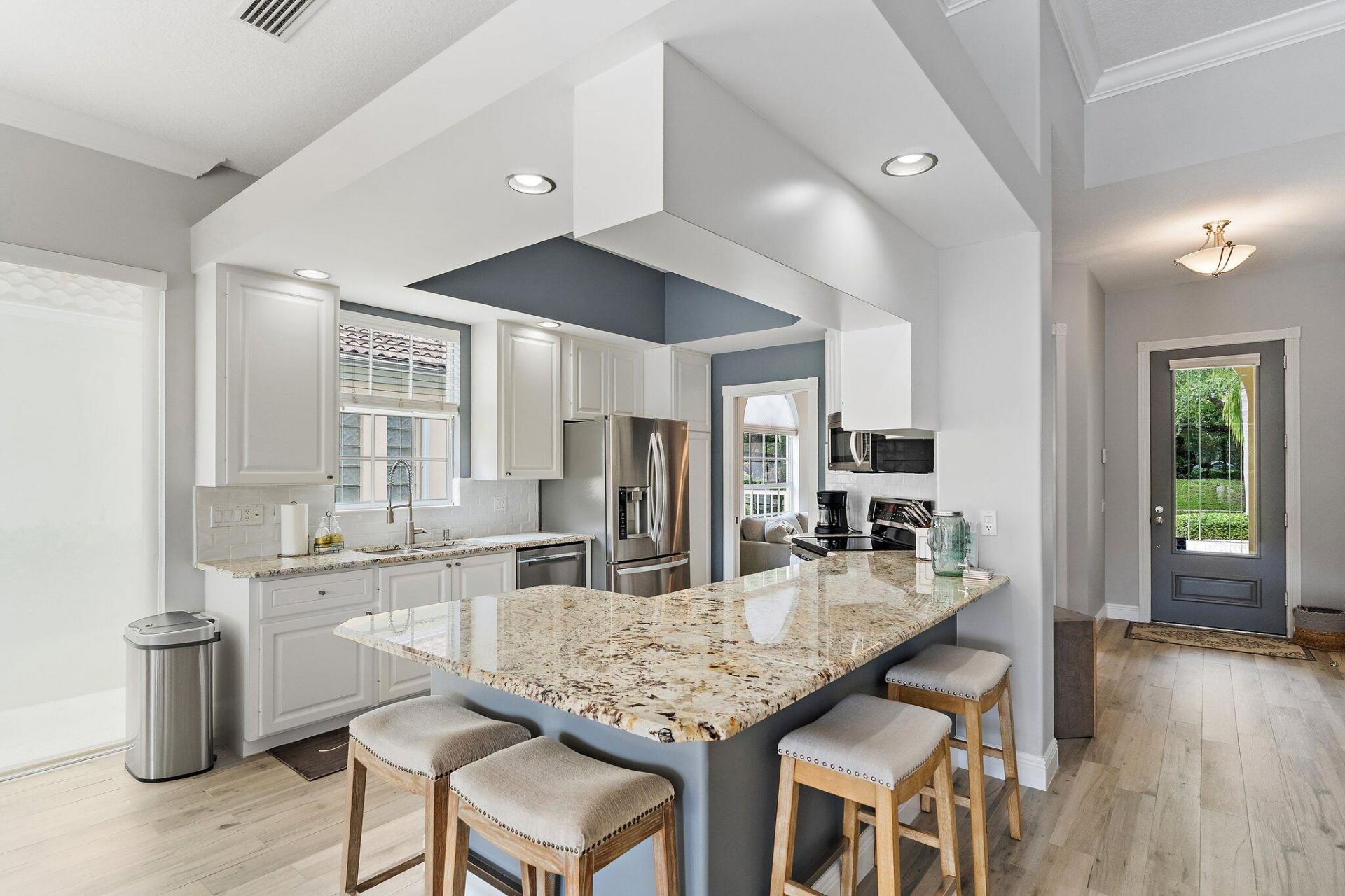 102 Euphrates Circle, Palm Beach Gardens, FL 33410 Photo