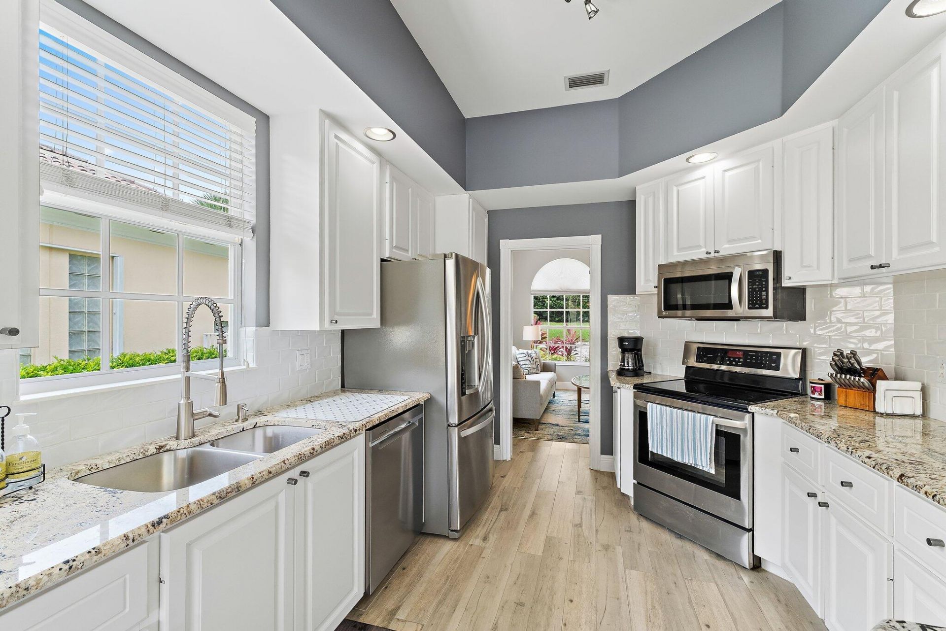 102 Euphrates Circle, Palm Beach Gardens, FL 33410 Photo