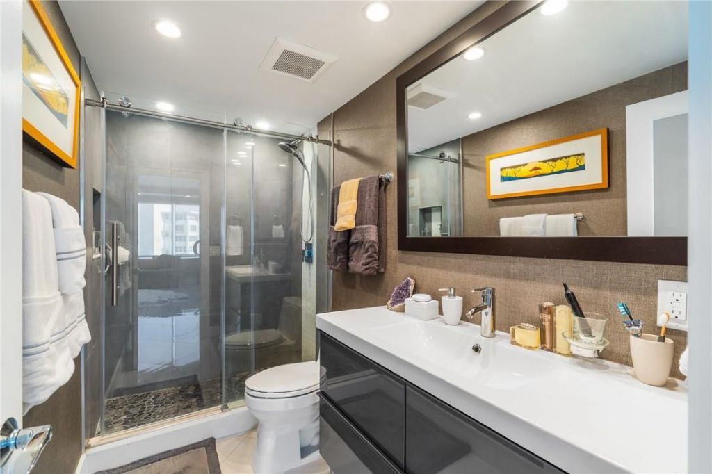 3233 NE 34th Street, Unit 1504, Fort Lauderdale, FL 33308 Photo
