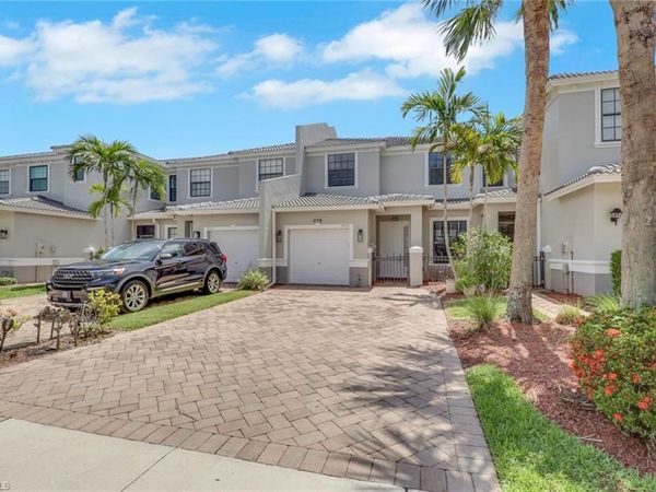 15454 Summit Place CIR, Unit 125, NAPLES, FL 34119