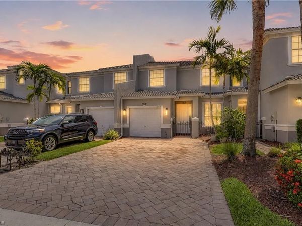 15454 Summit Place CIR, Unit 125, NAPLES, FL 34119
