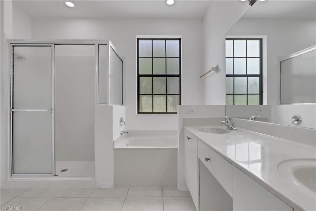 15454 Summit Place Cir, Unit 125, Naples, FL 34119 Photo