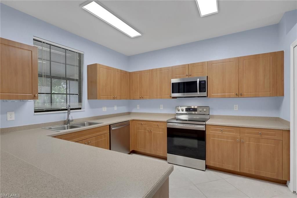 15454 Summit Place Cir, Unit 125, Naples, FL 34119 Photo