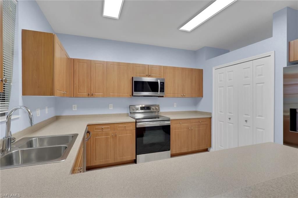 15454 Summit Place Cir, Unit 125, Naples, FL 34119 Photo