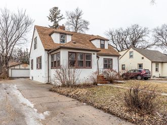 1454 10TH Street N Fargo, ND 58102